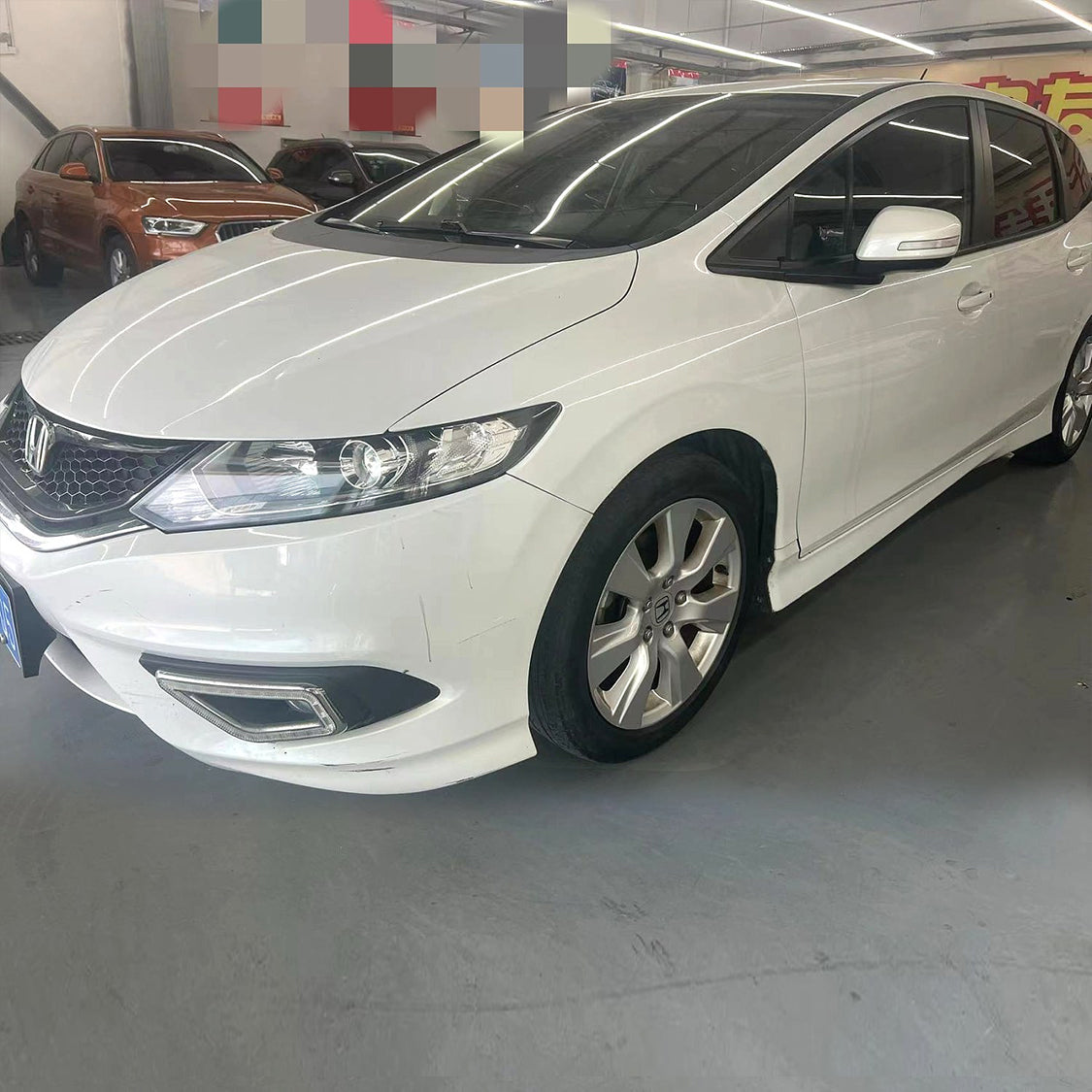 Honda Jade 2016 Белый 1.8L 