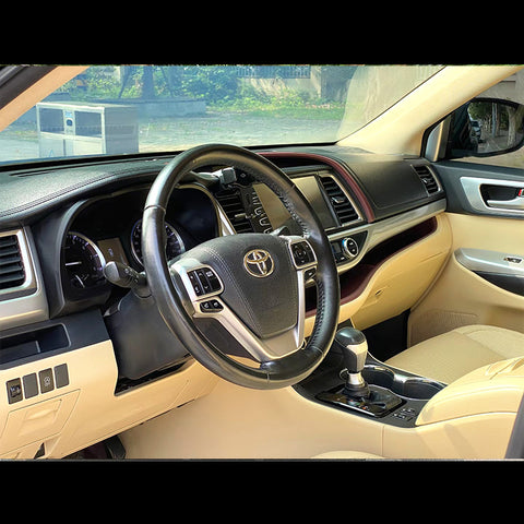 Toyota Highlander 2015 Черный 2.0T 