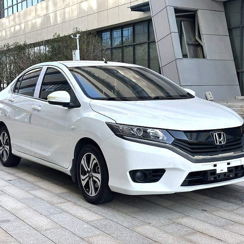 Honda Greiz 2016 White 1.5L