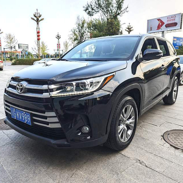 Toyota Highlander 2019 Черный 2.0T 