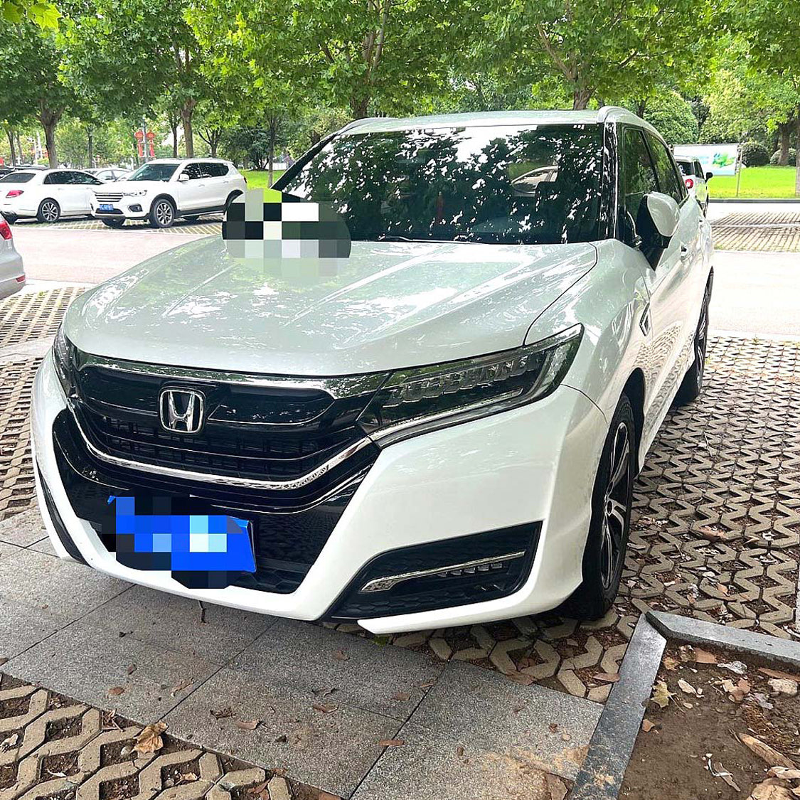 Honda UR-V 2017 White 2.0T