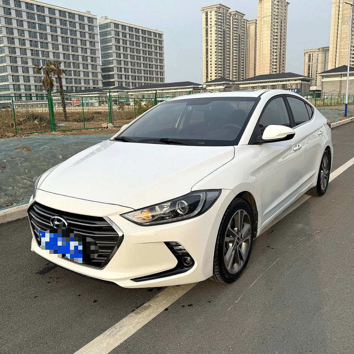 Hyundai Elantra 2016 Белый 1.6L 