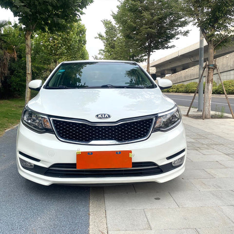 Kia K2 2015 Белый 1.4L