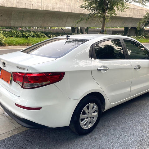 Kia K2 2015 Белый 1.4L