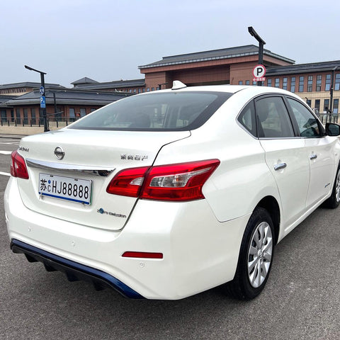 Nissan Sylphy EV 2018 Белый 338км 