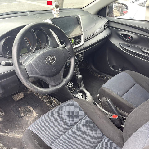 Toyota YARiS 2021 Красный 1.5L 