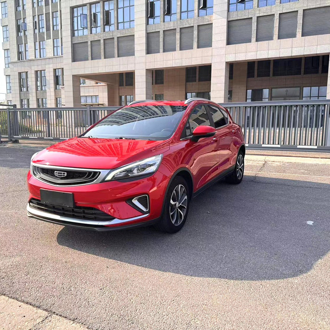 Geely Emgrand 2019 Red 2.0L