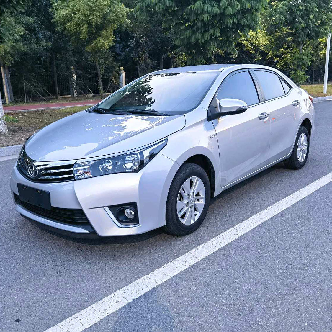 Toyota Corolla 2014 Silver 1.6L