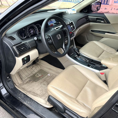 Honda Accord 2015 Черный 2.0L 